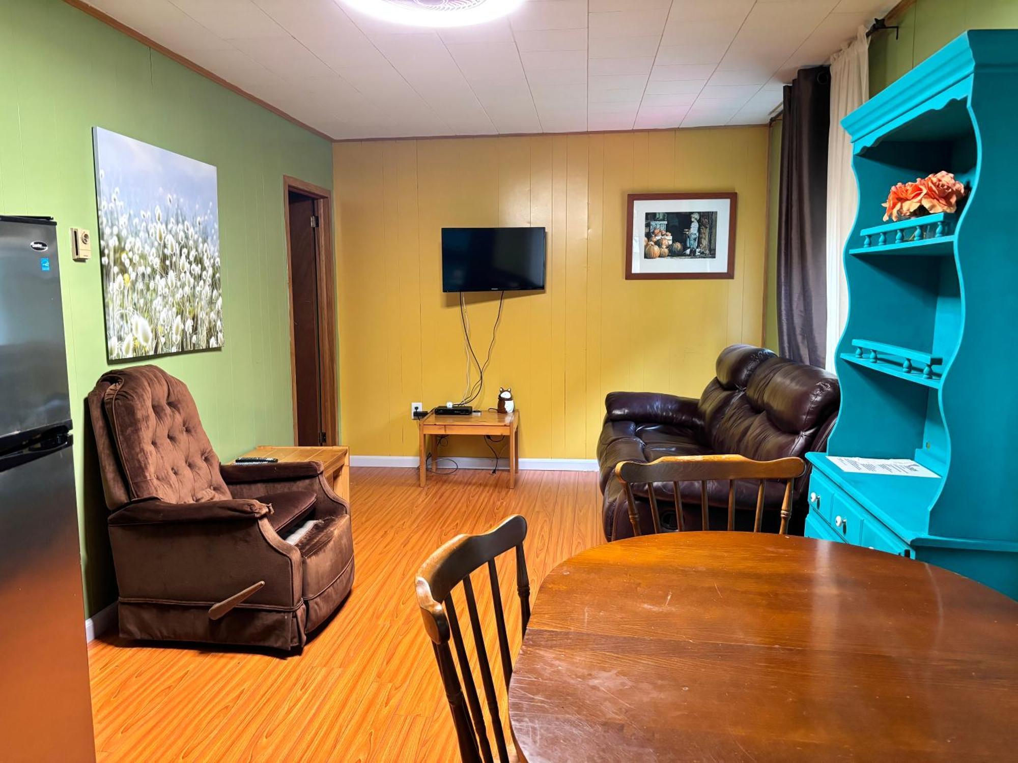 Lakefront Hideaway Resort Kawartha Lakes Cameră foto